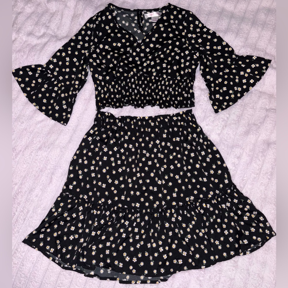 Girls Cropped Floral Black Two-Piece Set size 12 NWOT
